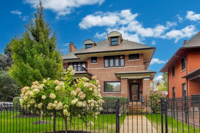 1601 W Touhy Avenue 2, Chicago, IL 60626