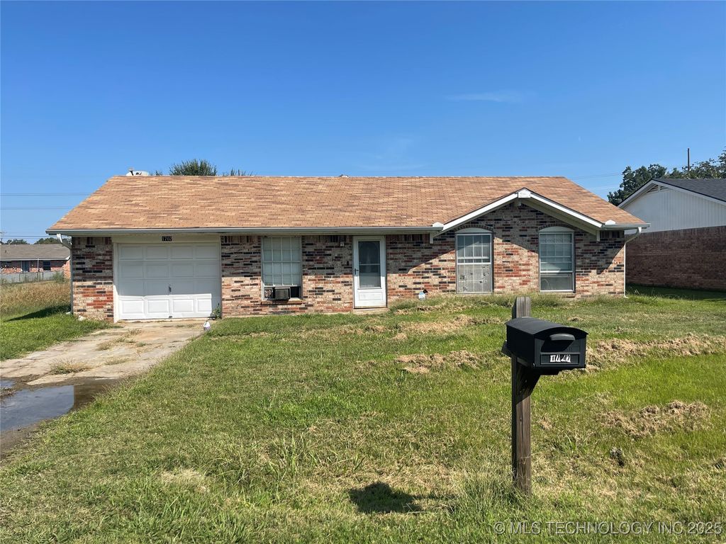 1702 Smith Street, Durant, OK 74701