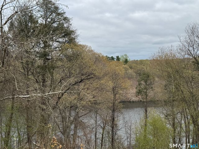 158 River Road, Shelton, CT 06484