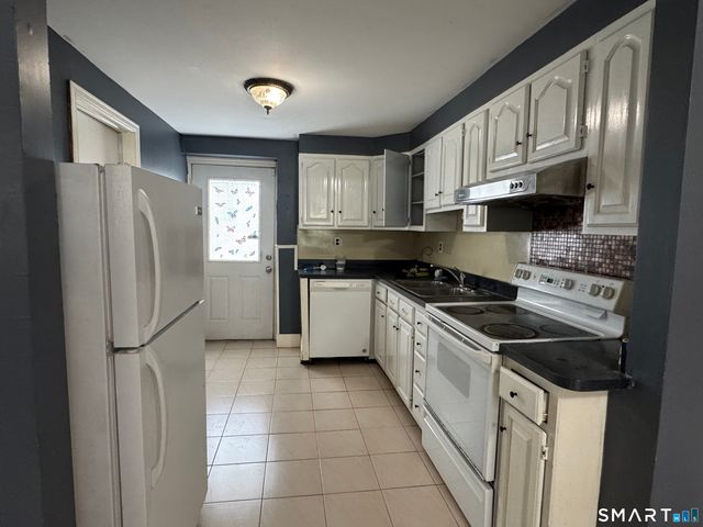 158 River Road, Shelton, CT 06484