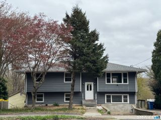 158 River Road, Shelton, CT 06484