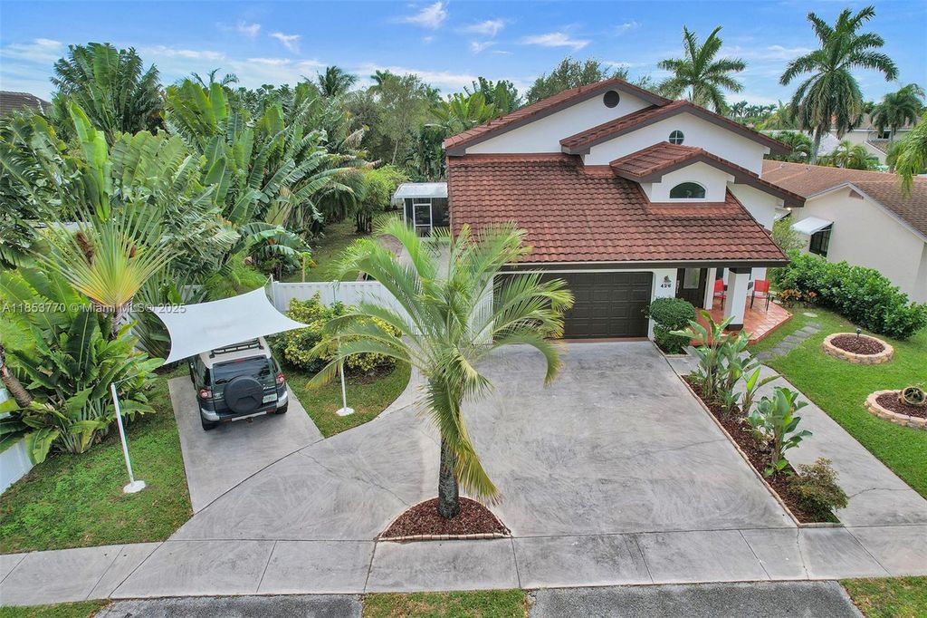 426 SE 5th St, Dania Beach, FL 33004