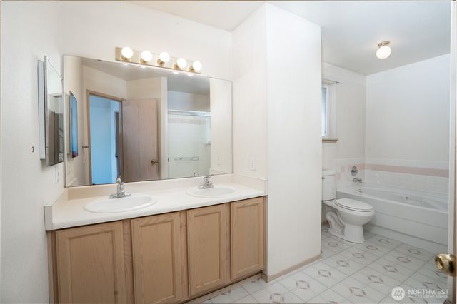 5209 79th Street SW, Lakewood, WA 98499