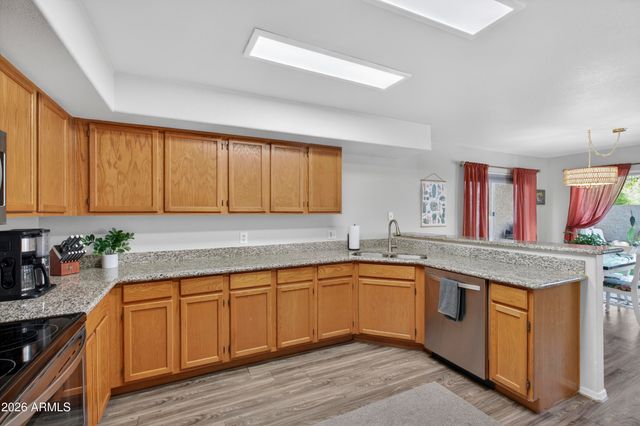 437 S SUNRISE Drive, Gilbert, AZ 85233