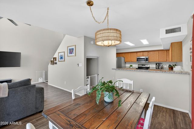 437 S SUNRISE Drive, Gilbert, AZ 85233