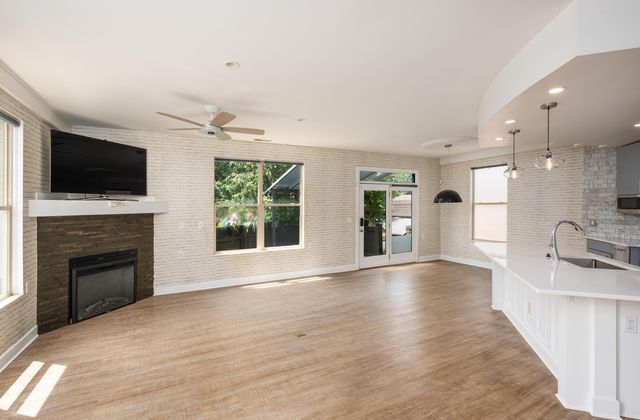 113 E Mithoff Street, Columbus, OH 43206