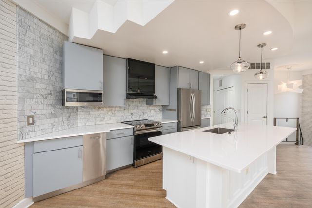 113 E Mithoff Street, Columbus, OH 43206