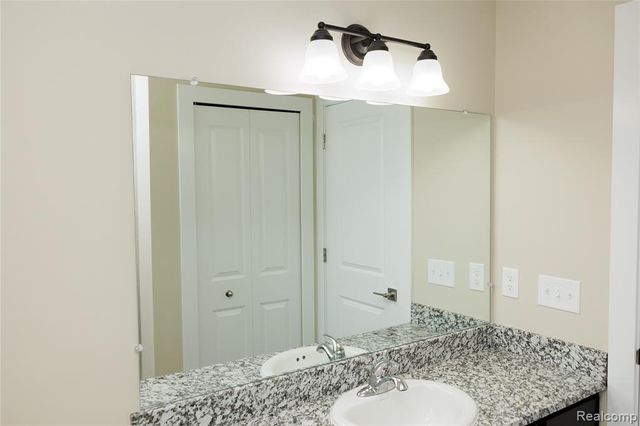 20220 Finley Street, Clinton Township, MI 48035