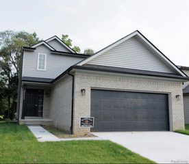 20220 Finley Street, Clinton Township, MI 48035