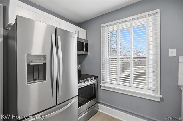 393 Wordsworth Street, Ferndale, MI 48220