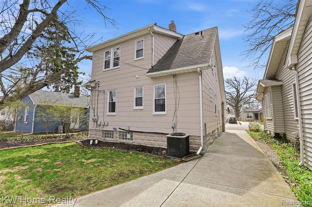 393 Wordsworth Street, Ferndale, MI 48220