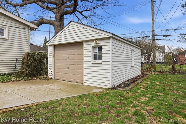 393 Wordsworth Street, Ferndale, MI 48220