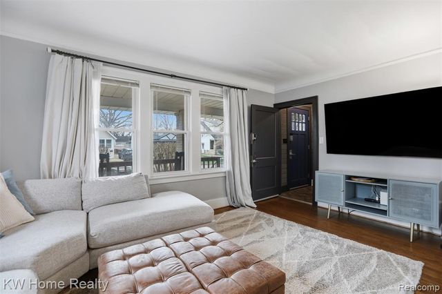 393 Wordsworth Street, Ferndale, MI 48220