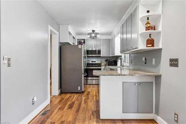 7322 Wellford LN, Gloucester, VA 23061