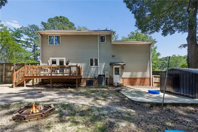 7322 Wellford LN, Gloucester, VA 23061