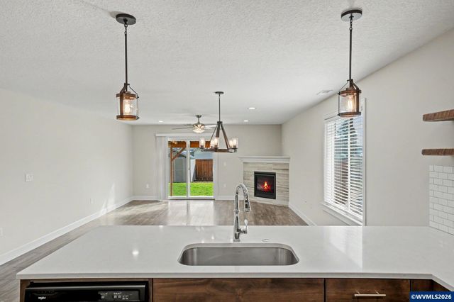 7922 5th St SE, Turner, OR 97392