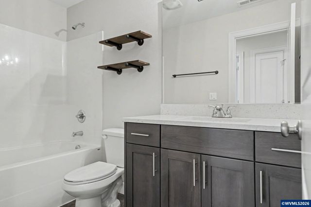 7922 5th St SE, Turner, OR 97392