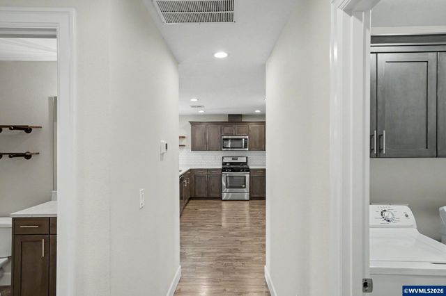 7922 5th St SE, Turner, OR 97392