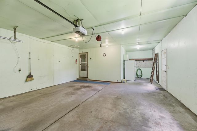 6266 N 900 E Road, New Carlisle, IN 46552