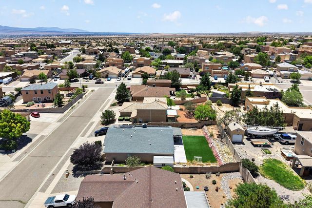 5005 Mira Vista Drive NE, Rio Rancho, NM 87144
