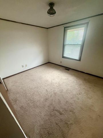 1718 Sunapple Way, Columbus, OH 43232