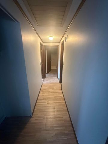 1718 Sunapple Way, Columbus, OH 43232