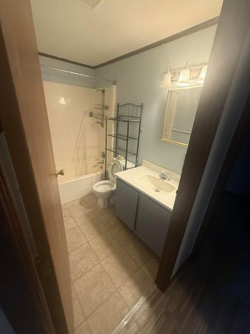 1718 Sunapple Way, Columbus, OH 43232