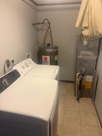 1718 Sunapple Way, Columbus, OH 43232