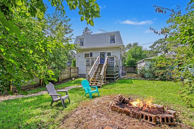 426 Redwing Drive, Round Lake Beach, IL 60073