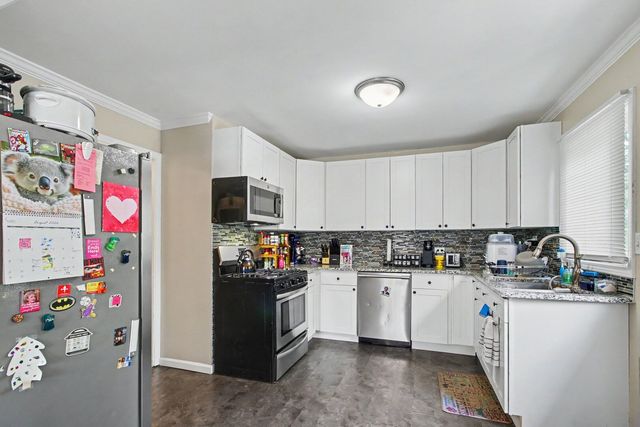 426 Redwing Drive, Round Lake Beach, IL 60073
