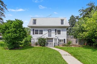 426 Redwing Drive, Round Lake Beach, IL 60073