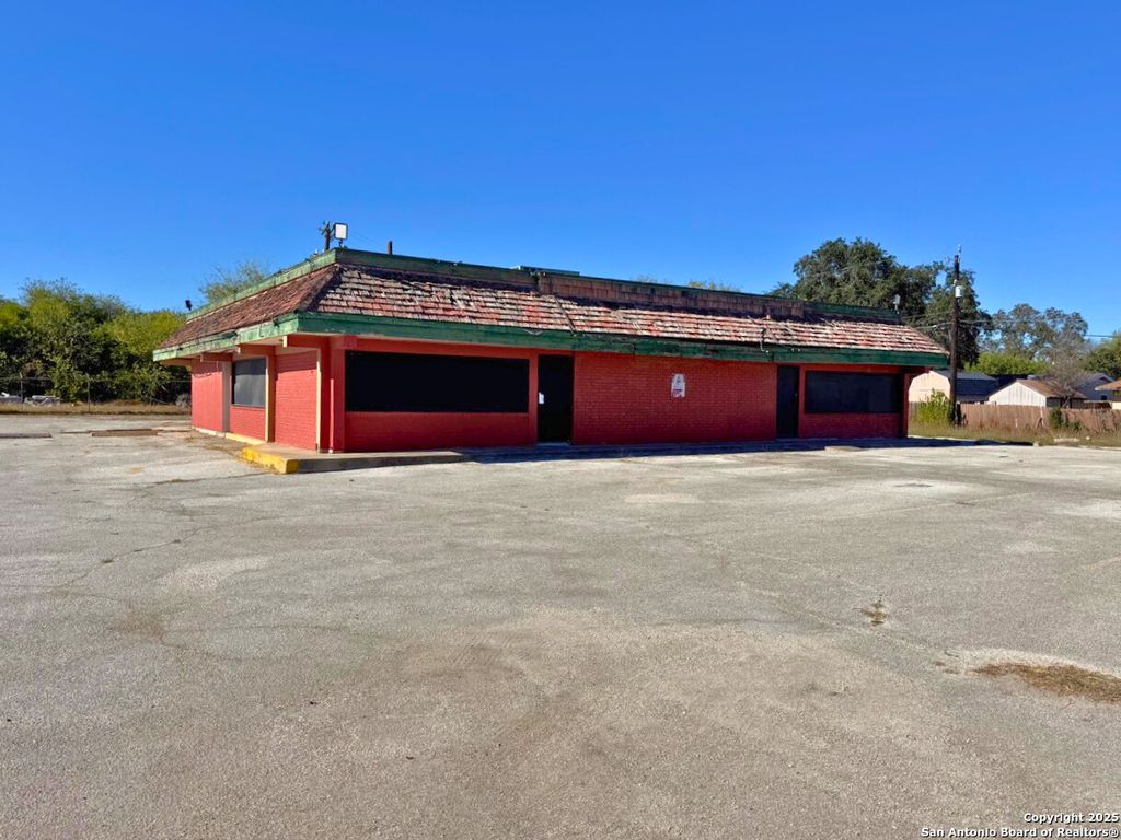 2415 Jamar St, San Antonio, TX 78226