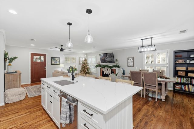 6428 Waverly Way, Fort Worth, TX 76116