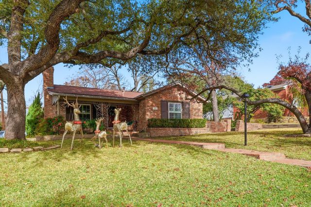 6428 Waverly Way, Fort Worth, TX 76116