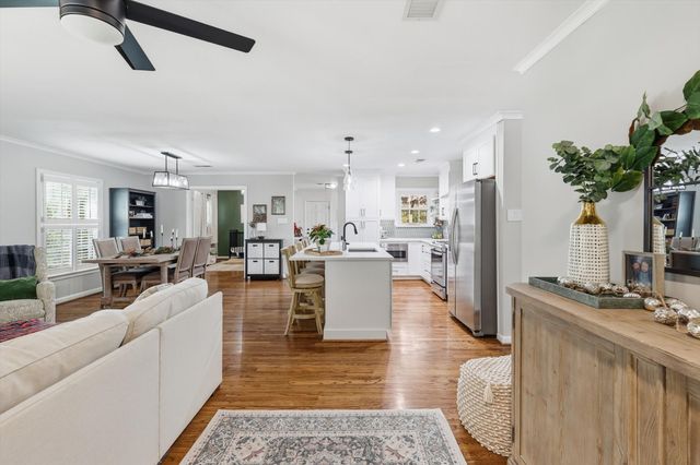 6428 Waverly Way, Fort Worth, TX 76116