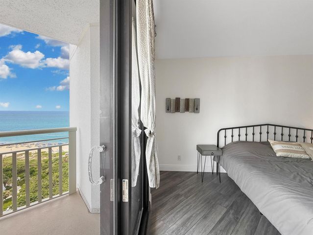 3000 N Ocean Drive 17 B, Singer Island, FL 33404