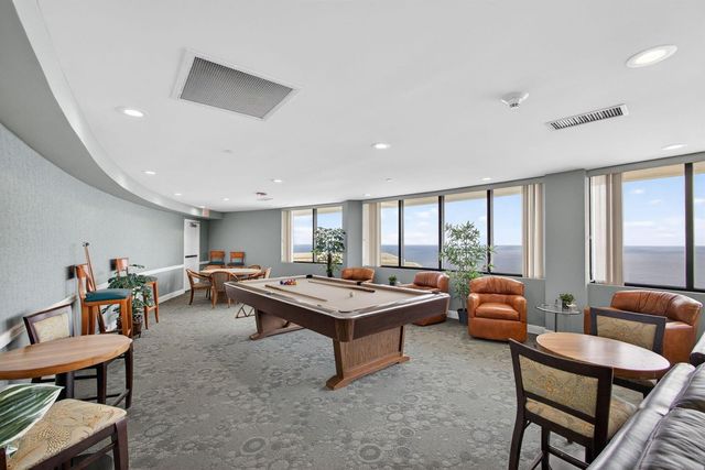 3000 N Ocean Drive 17 B, Singer Island, FL 33404
