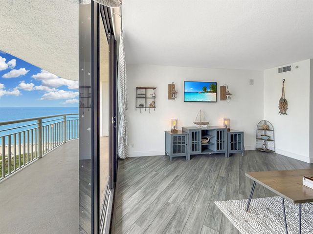 3000 N Ocean Drive 17 B, Singer Island, FL 33404