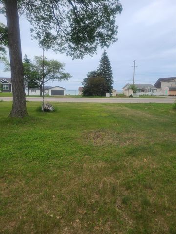 3227 N Us-23 N, Oscoda, MI 48750