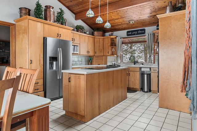 12300 River Road, Plano, IL 60545