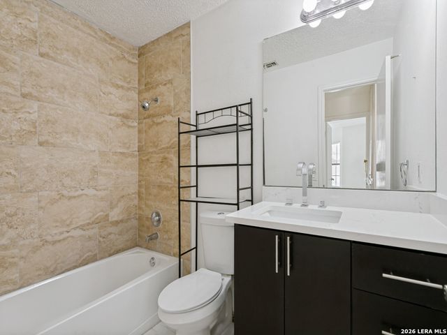 7310 Chainfire Cir, San Antonio, TX 78249