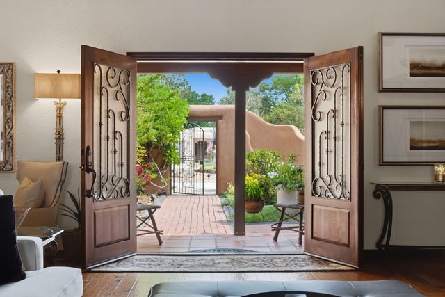 1805 Llano Court NW, Albuquerque, NM 87107