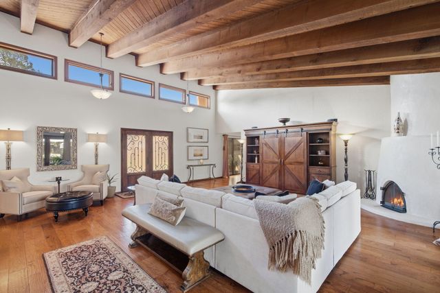 1805 Llano Court NW, Albuquerque, NM 87107