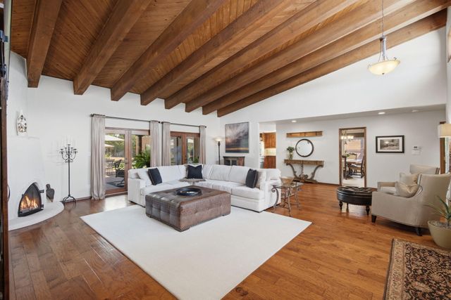 1805 Llano Court NW, Albuquerque, NM 87107