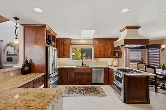1805 Llano Court NW, Albuquerque, NM 87107