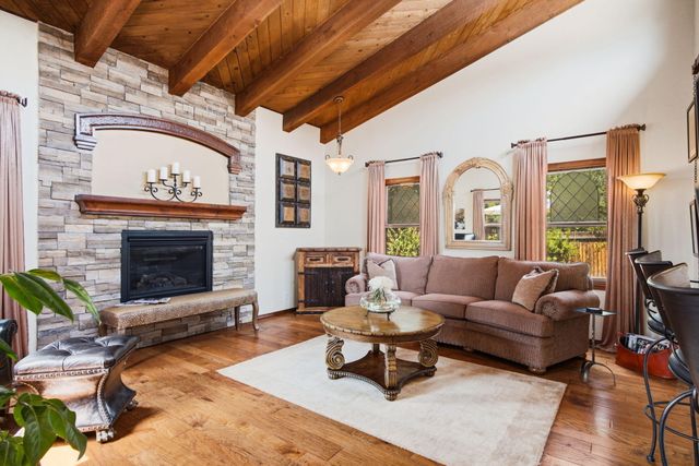 1805 Llano Court NW, Albuquerque, NM 87107