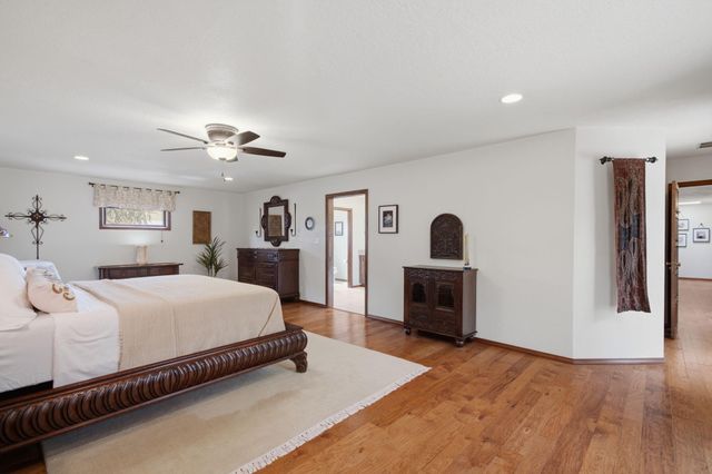 1805 Llano Court NW, Albuquerque, NM 87107