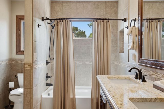 1805 Llano Court NW, Albuquerque, NM 87107