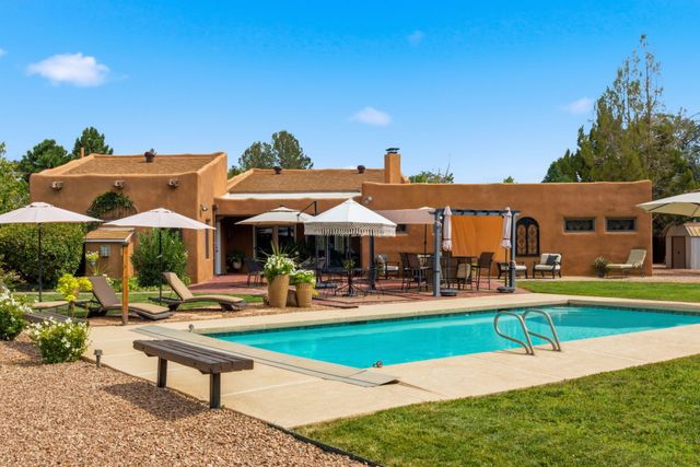 1805 Llano Court NW, Albuquerque, NM 87107