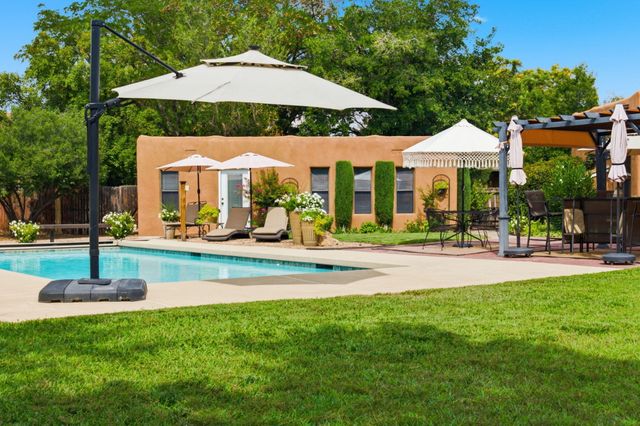 1805 Llano Court NW, Albuquerque, NM 87107